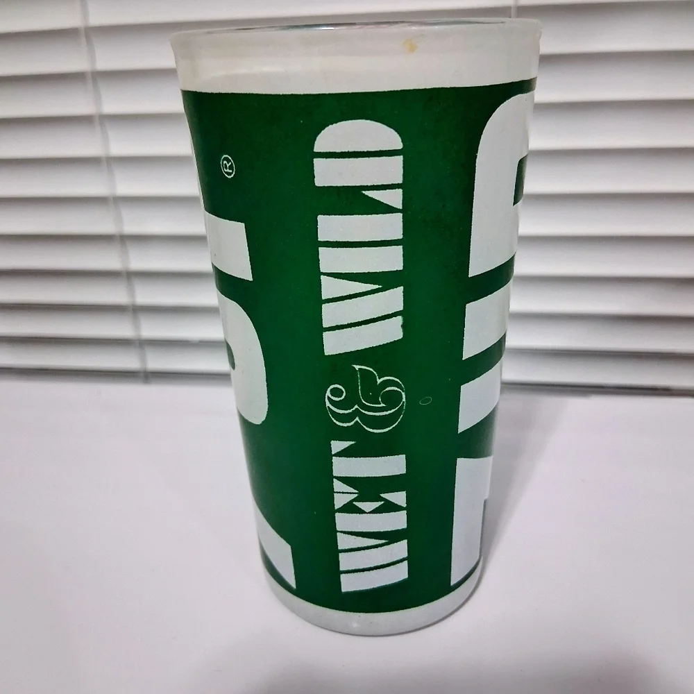 Vintage 7-Up Soda Glass Wet & Wild Red Dot 5
